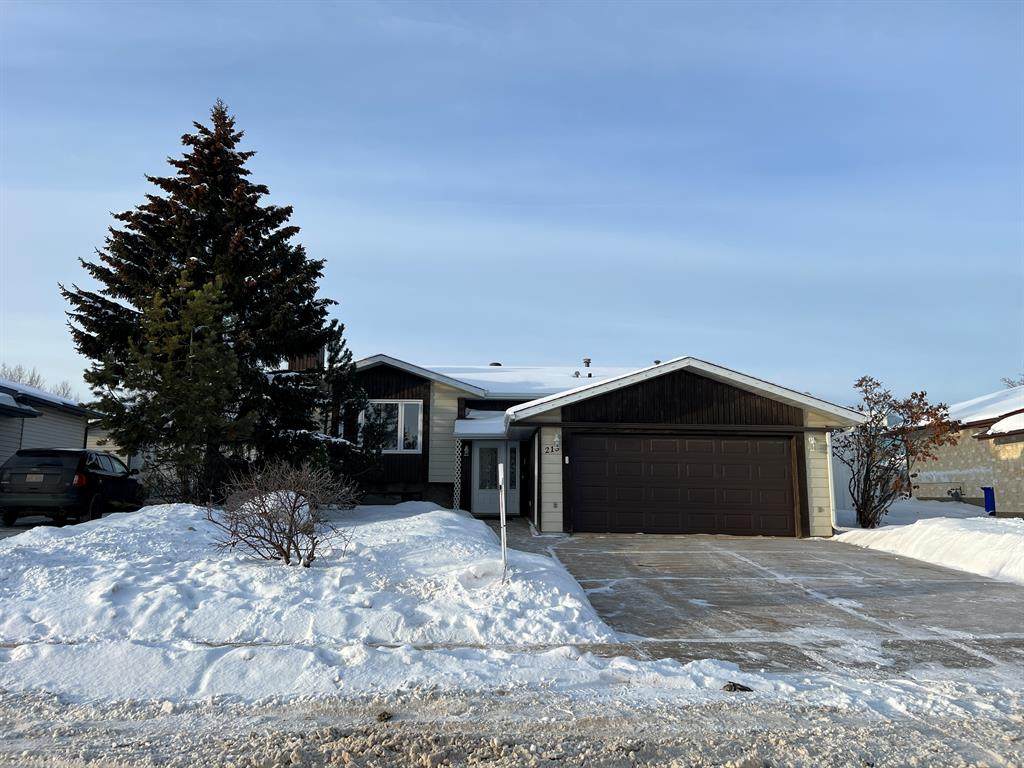 213 Farrell Crescent - Photo 1