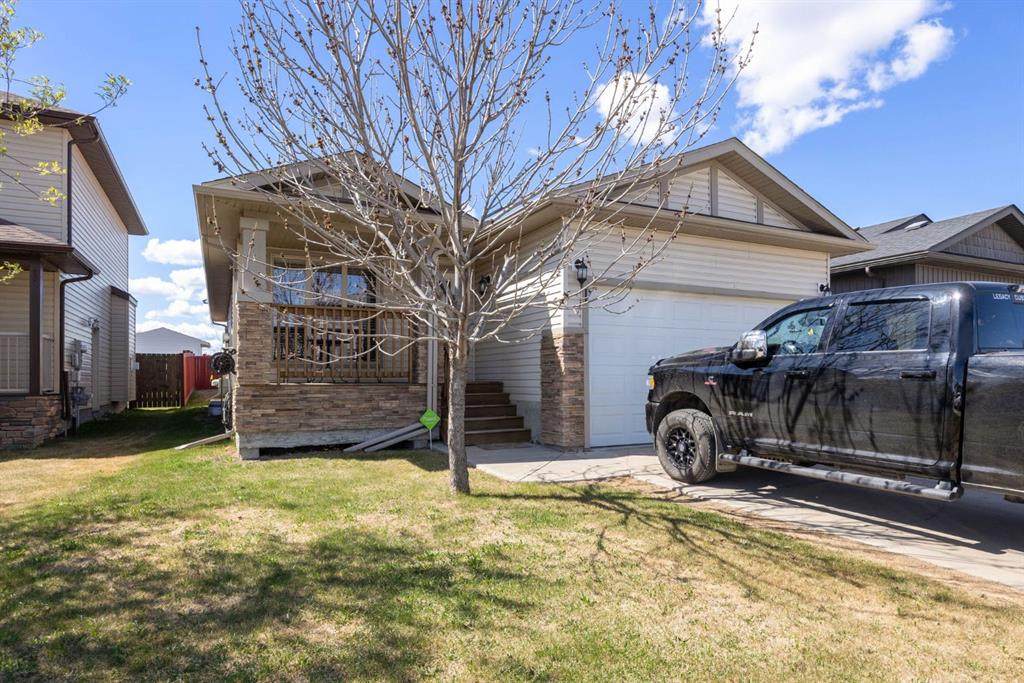 549 Walnut Crescent - Photo 1