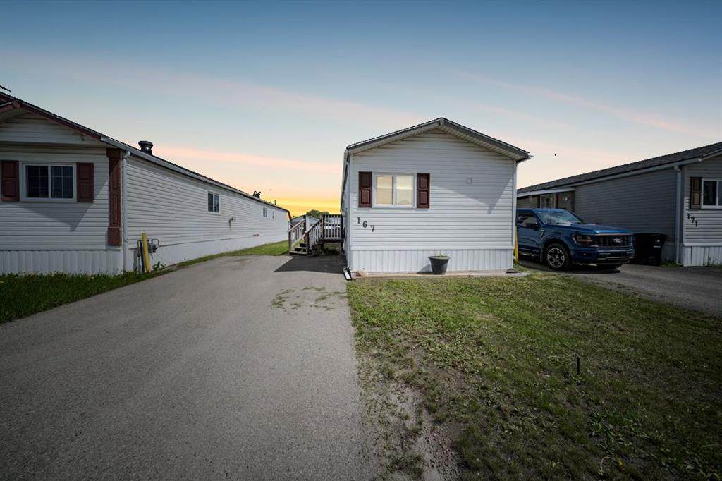 167 Grant Way - Photo 1