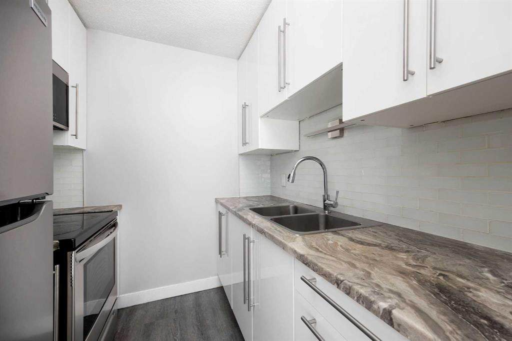 11721 Macdonald Drive - Photo 1