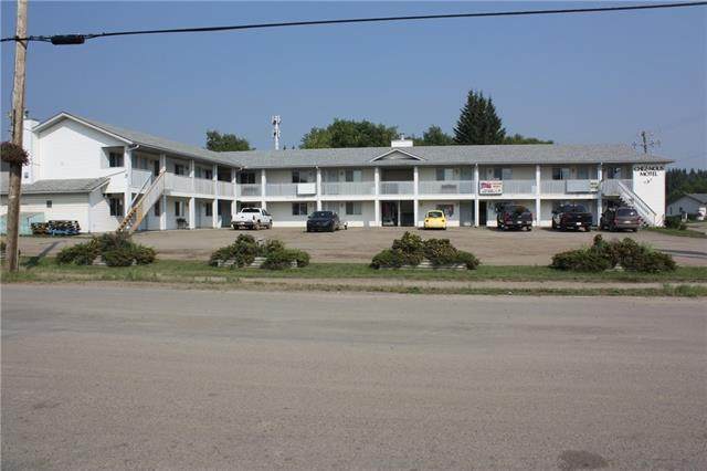 9938 100 Avenue - Photo 1