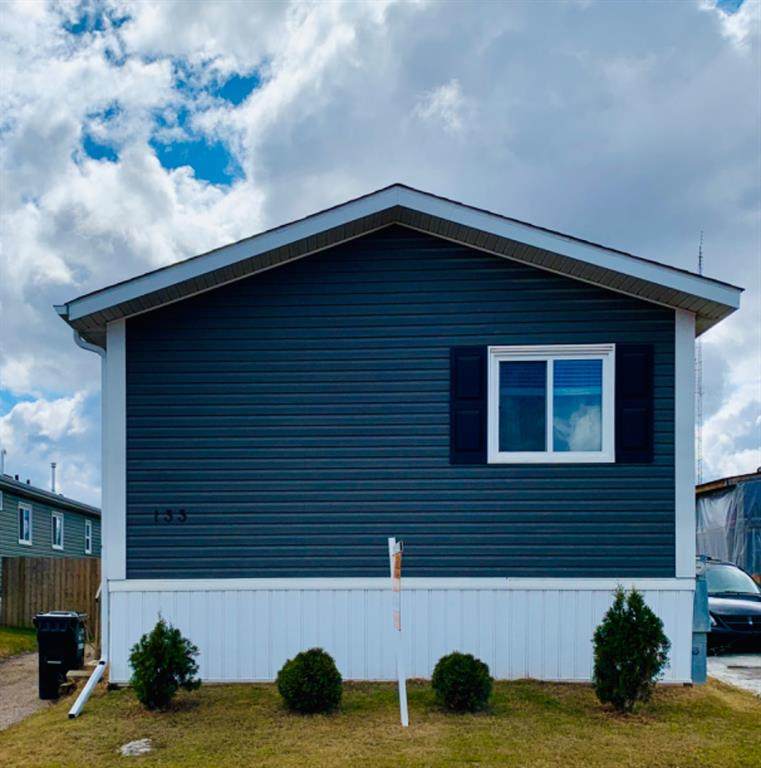 133 Grandview Crescent - Photo 1