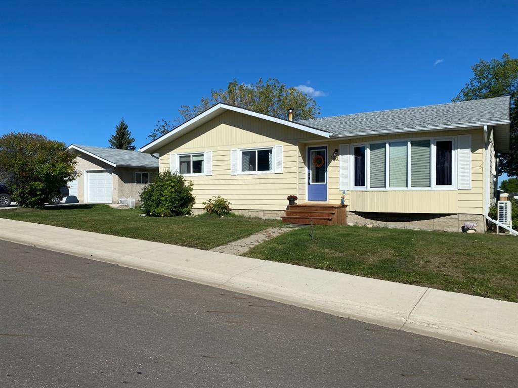 120 Simcoe Way - Photo 1