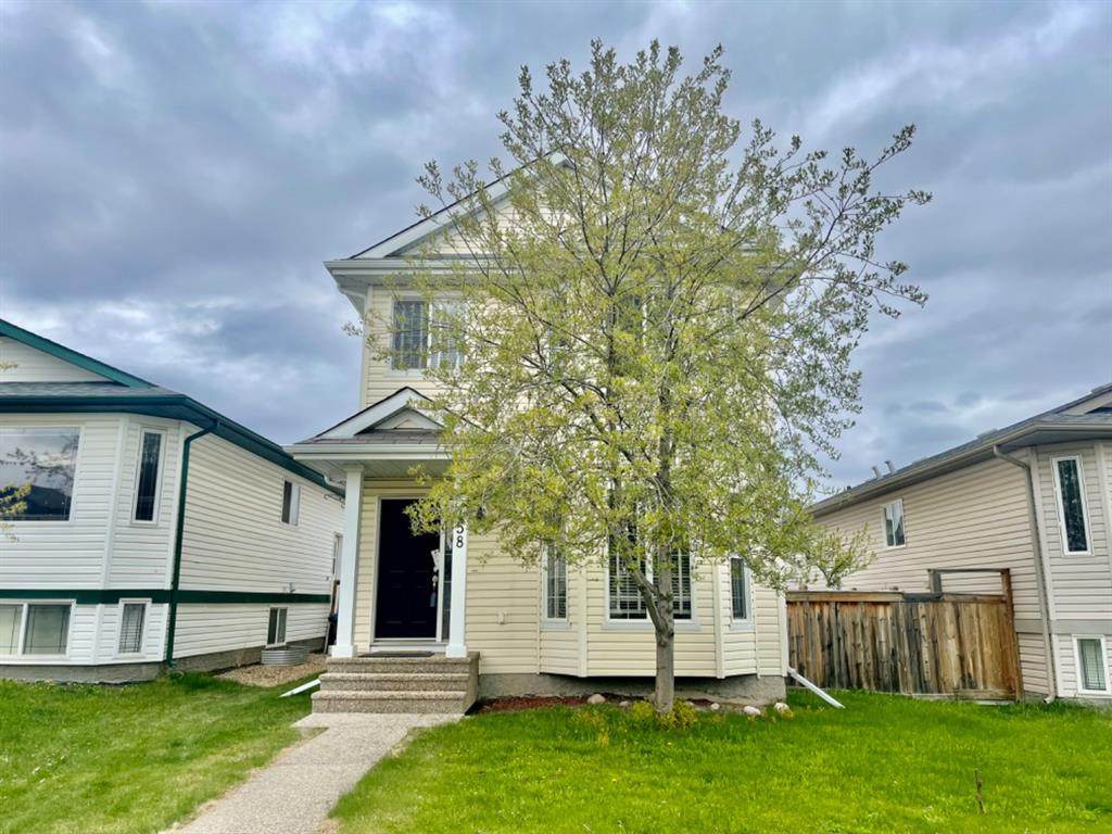 158 Pacific Crescent - Photo 1