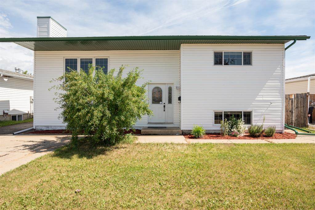 169 Torrie Crescent - Photo 1