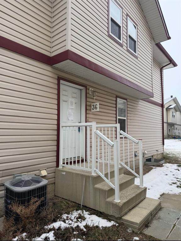 100 St. Laurent Way - Photo 1