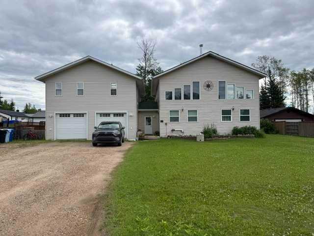54 Poplar Crescent - Photo 1