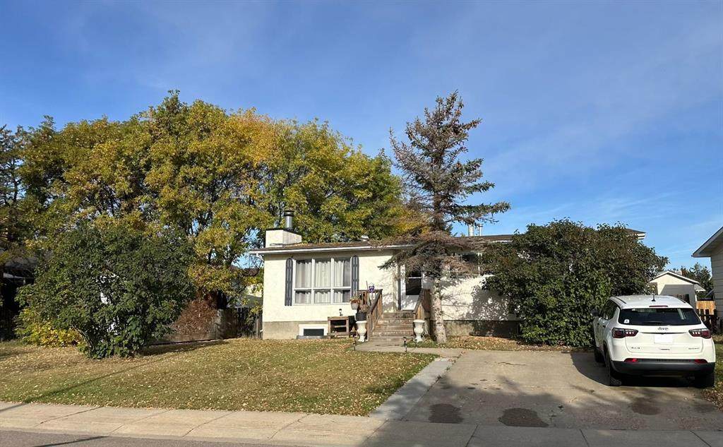 9120 96 Avenue - Photo 1