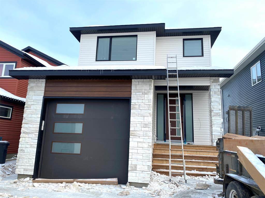 256 Athabasca Avenue - Photo 1