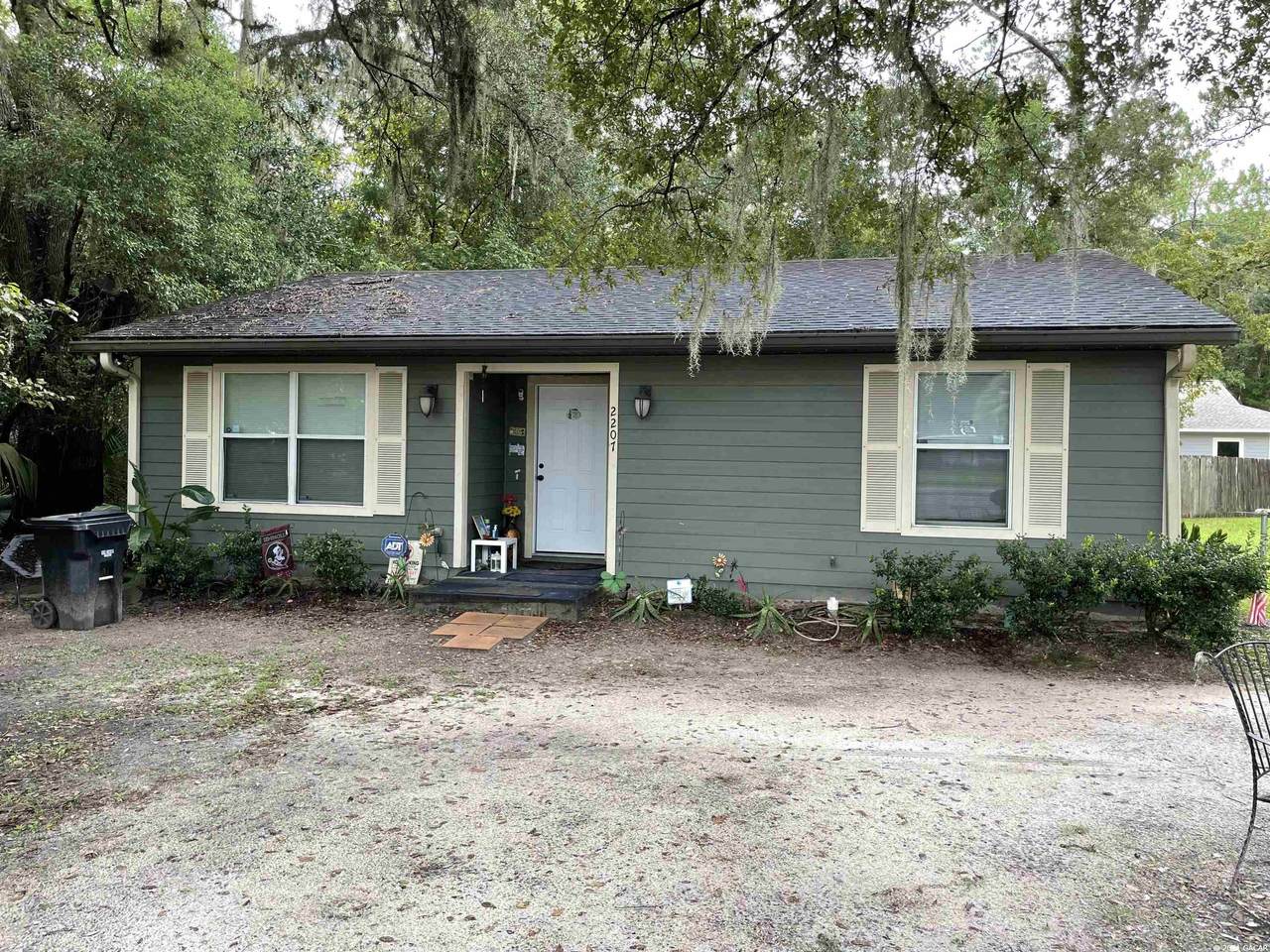 2207 University Avenue - Photo 1