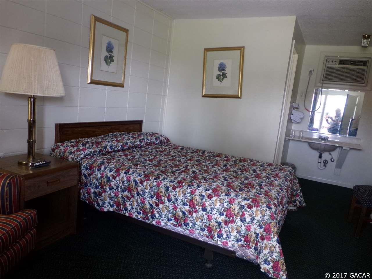 4427 State Road 47 - Photo 1