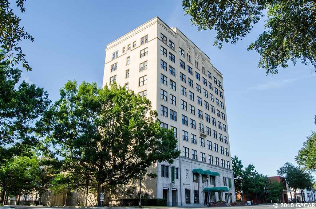 408 University Avenue - Photo 1