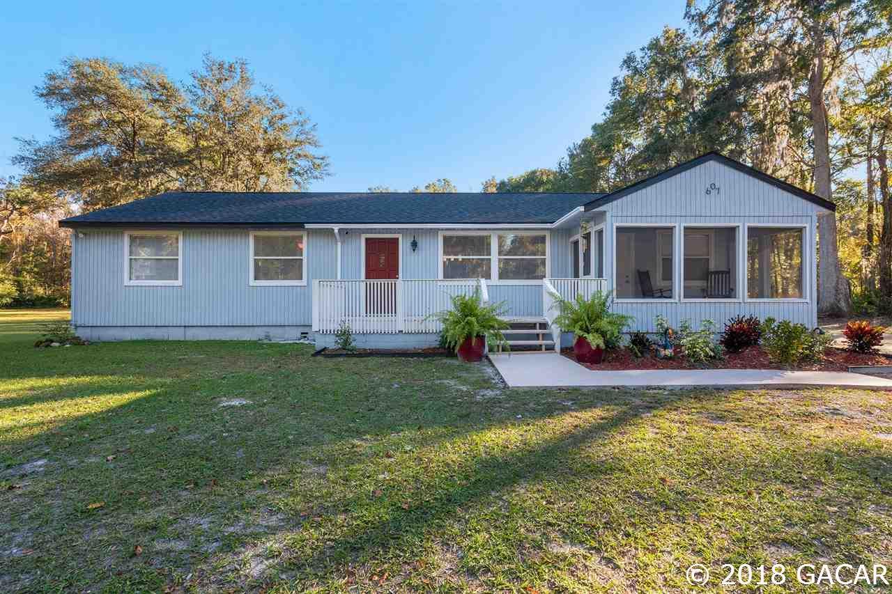 607 364th Avenue - Photo 1