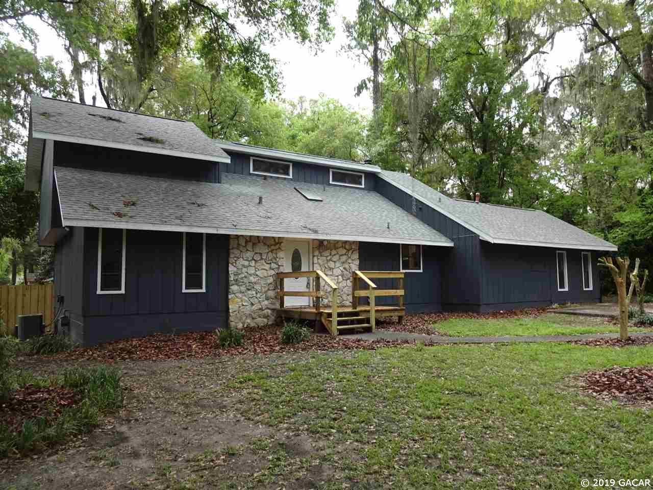 5327 80th Terrace - Photo 1