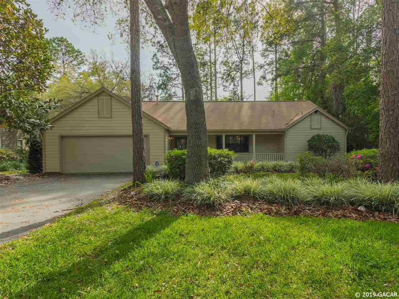 8025 47 Court - Photo 1