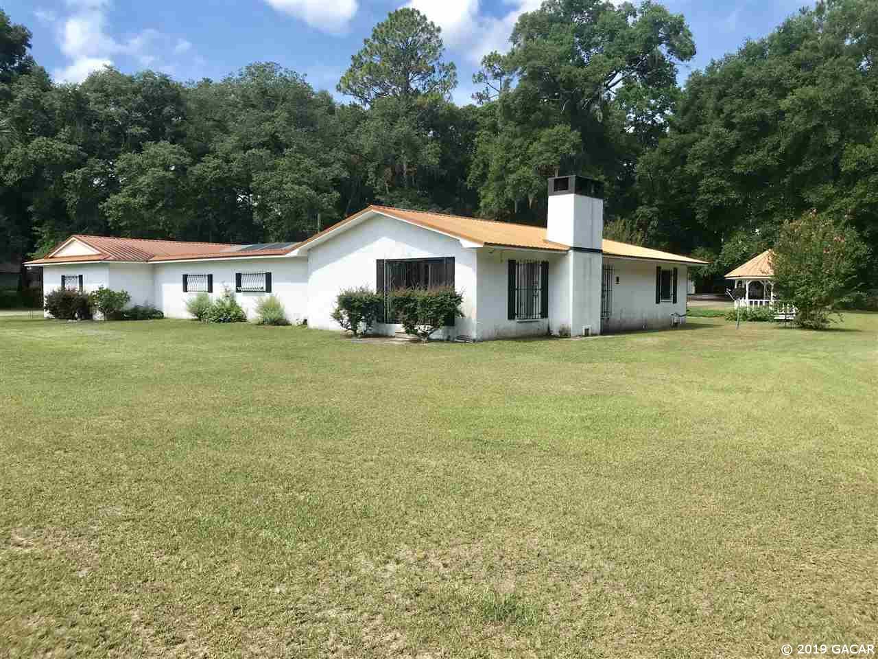 6922 170th Street - Photo 1