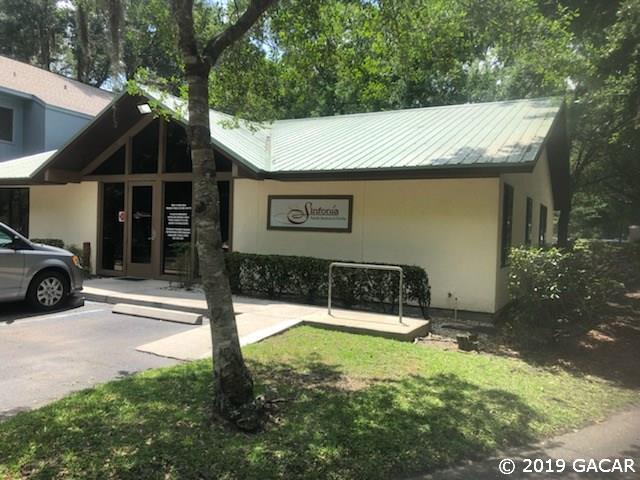 17 33rd Court - Photo 1