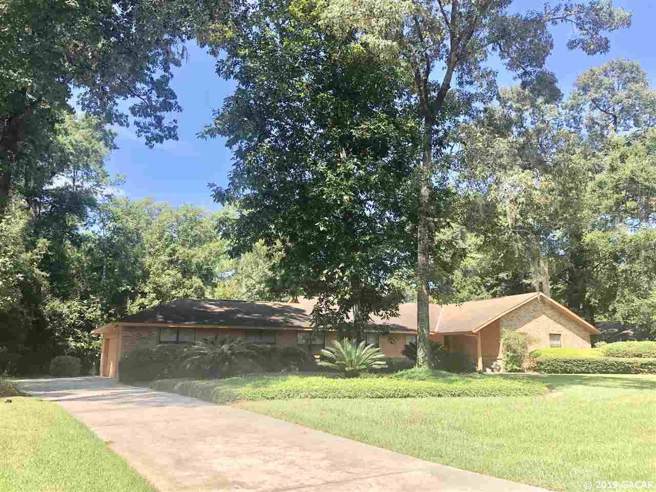 4404 75th Street - Photo 1