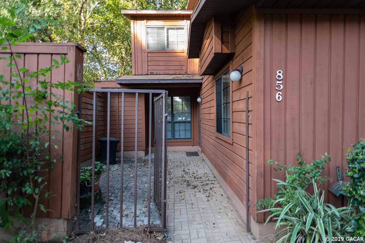 856 56th Terrace - Photo 1