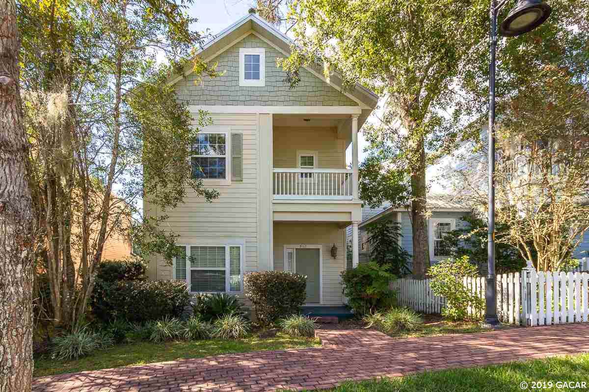 862 50th Terrace - Photo 1