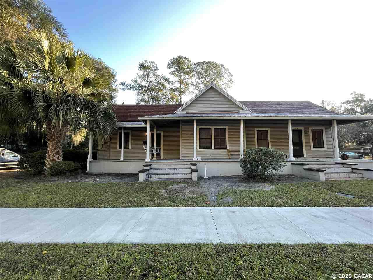 1931 6 Street - Photo 1