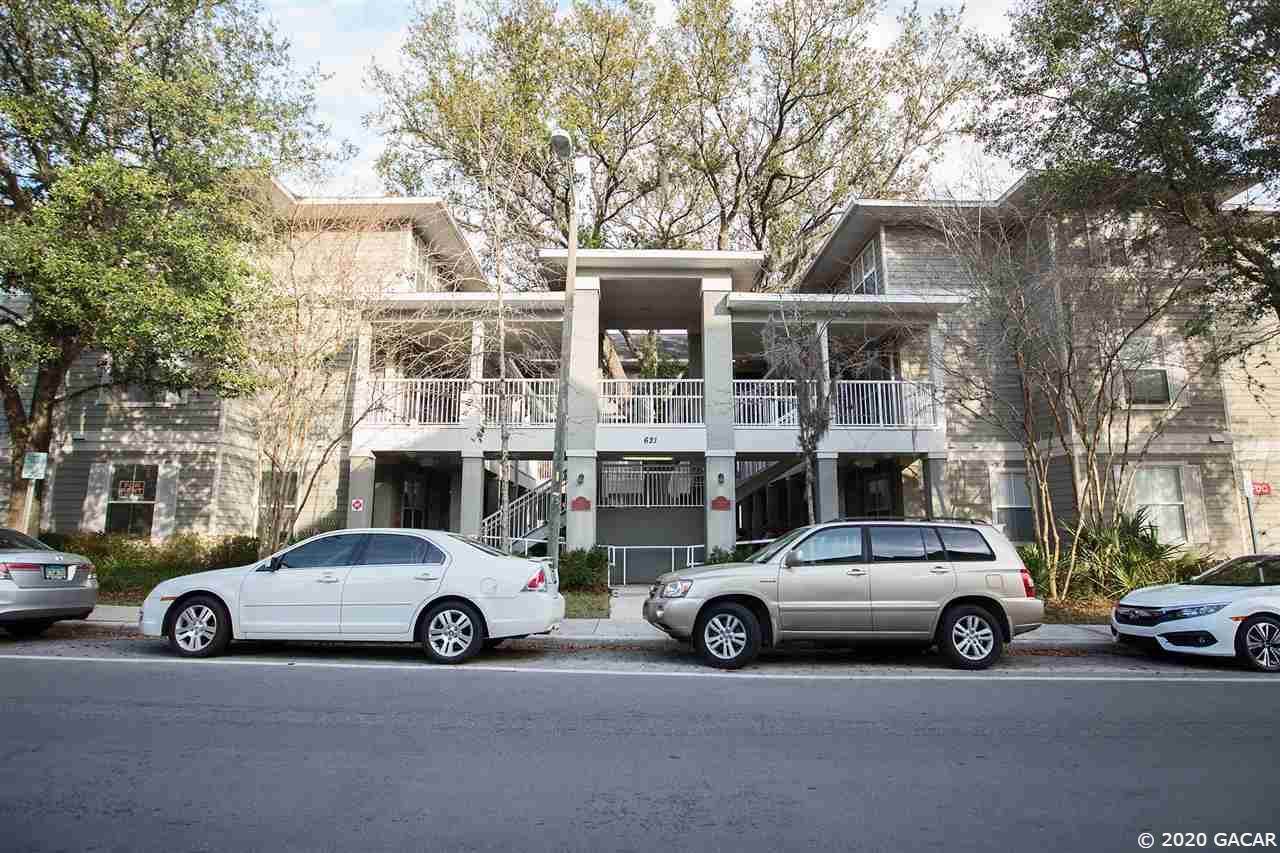 621 10th Street - Photo 1