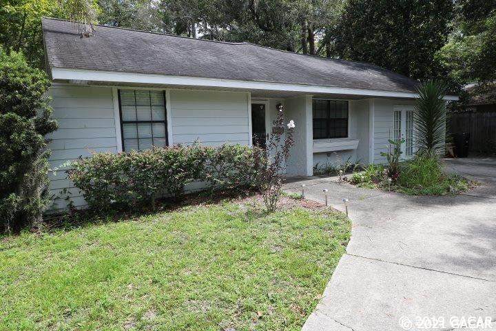 638 8TH Avenue - Photo 1
