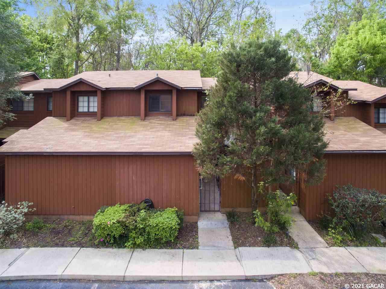 960 55th Terrace - Photo 1