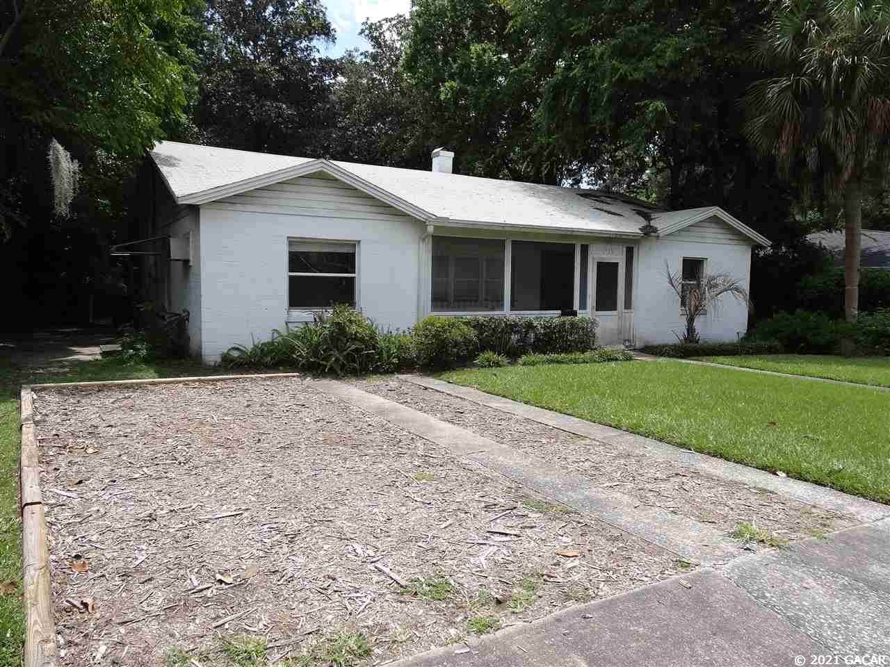 1915 5 Avenue - Photo 1