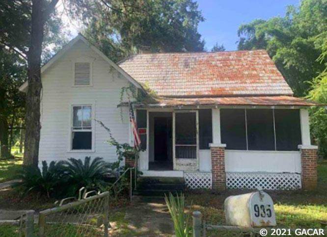 935 3rd Avenue - Photo 1