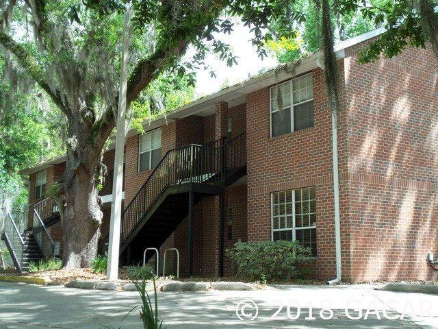 110 9TH Terrace - Photo 1