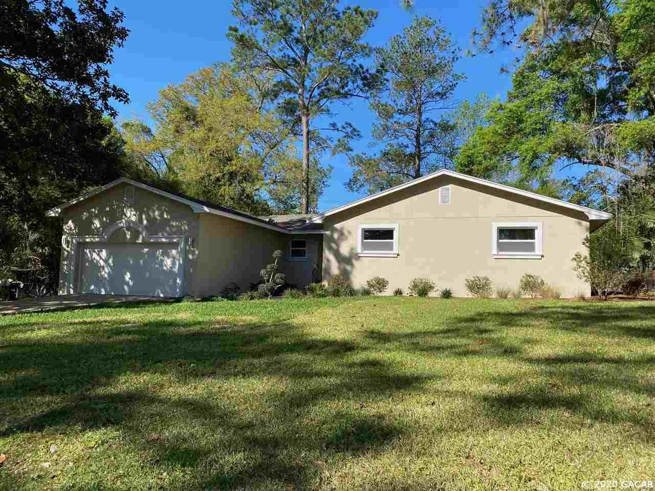 912 36 Drive - Photo 1