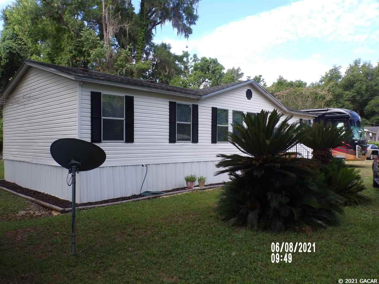 17447 129 Avenue - Photo 1