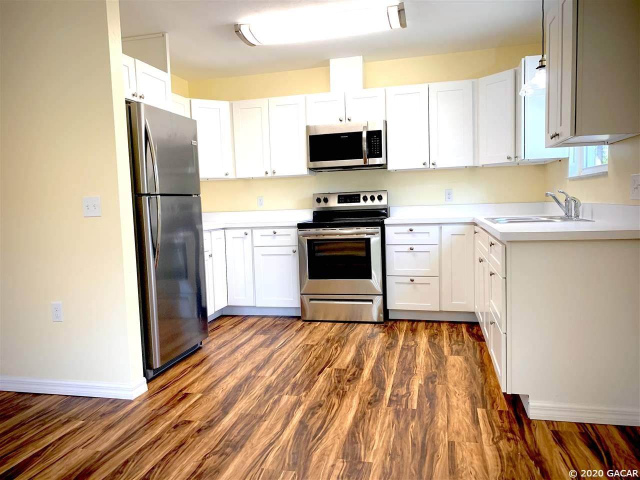21100 65 Avenue - Photo 1