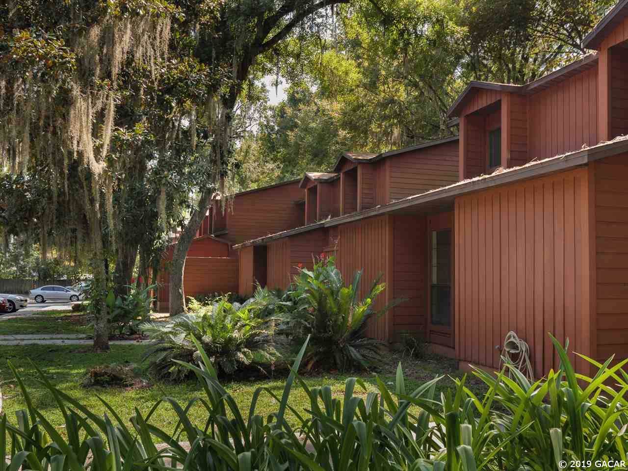 914 56TH Terrace - Photo 1