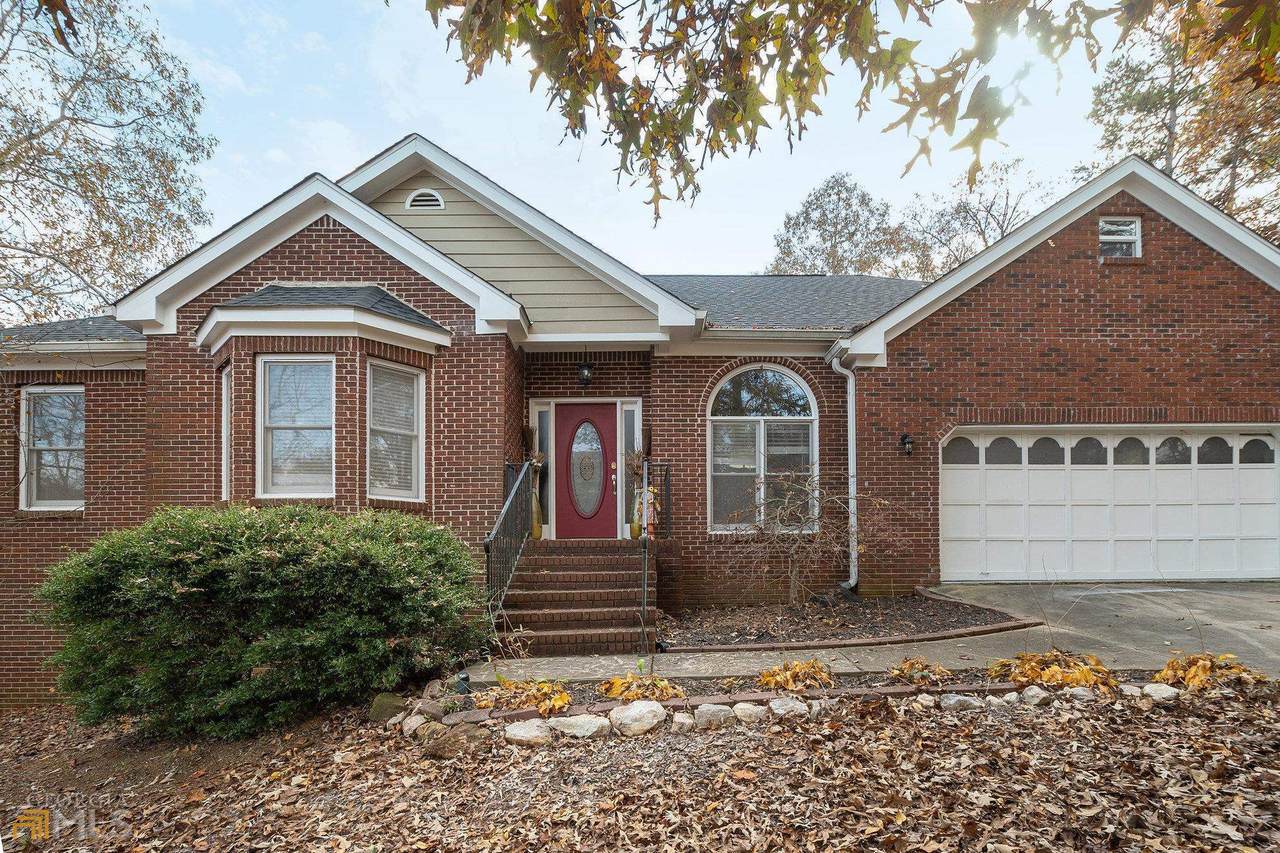 245 Stoneview Drive - Photo 1