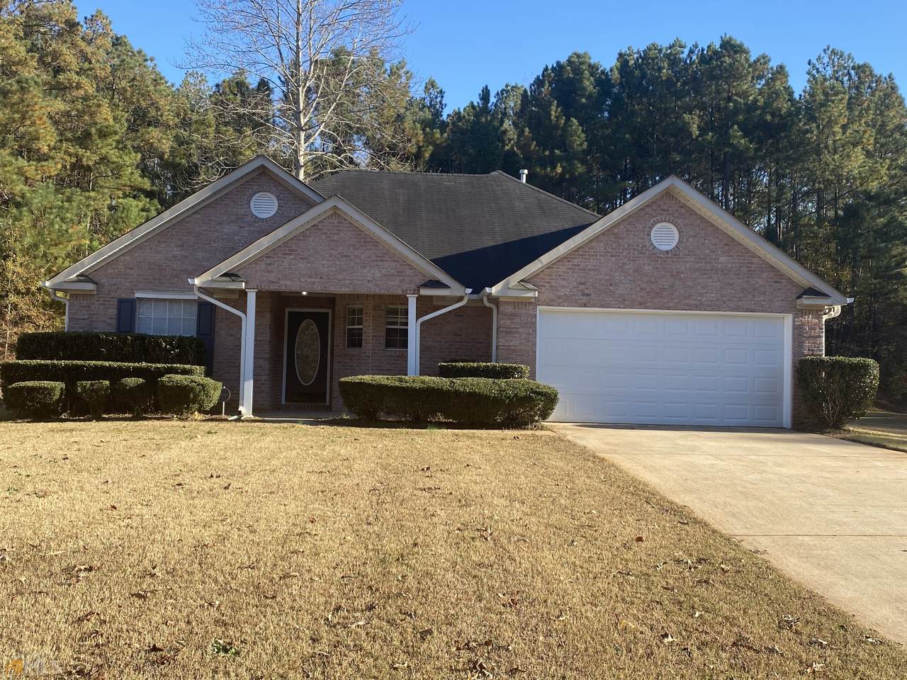 207 Oak Grove Drive - Photo 1