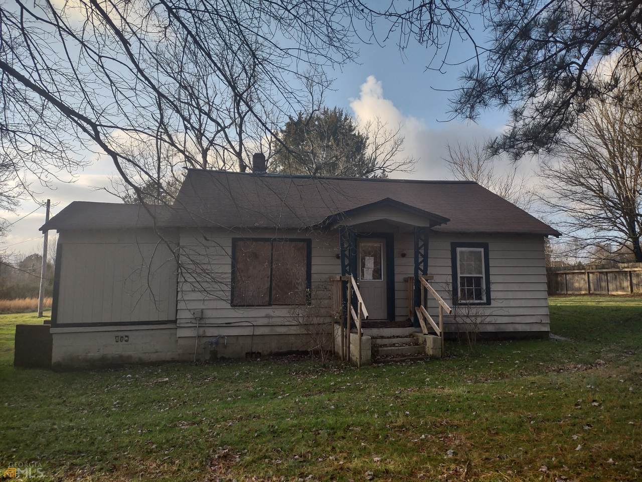 1585 Reed Road - Photo 1