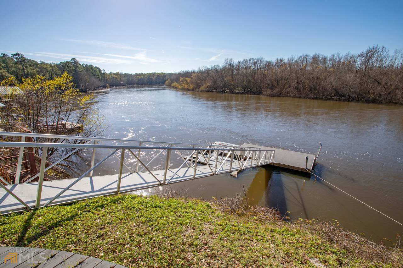 240 Pelican Point - Photo 1