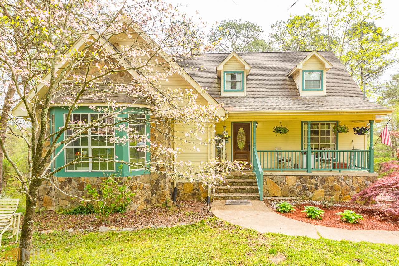 10 Sunrise Drive - Photo 1