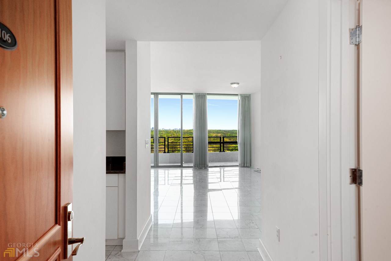 700 Park Regency Place - Photo 1