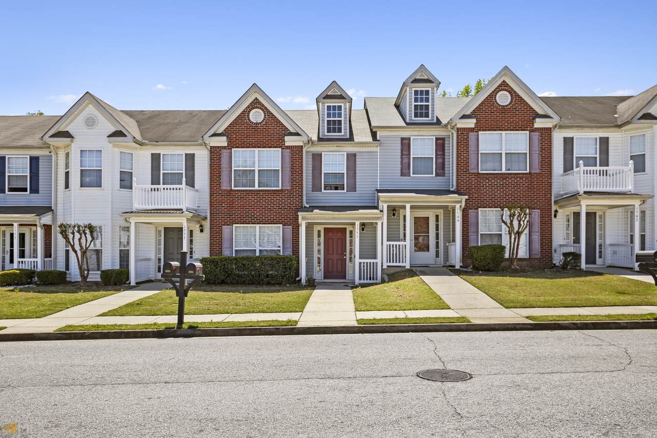 1551 April Lane - Photo 1