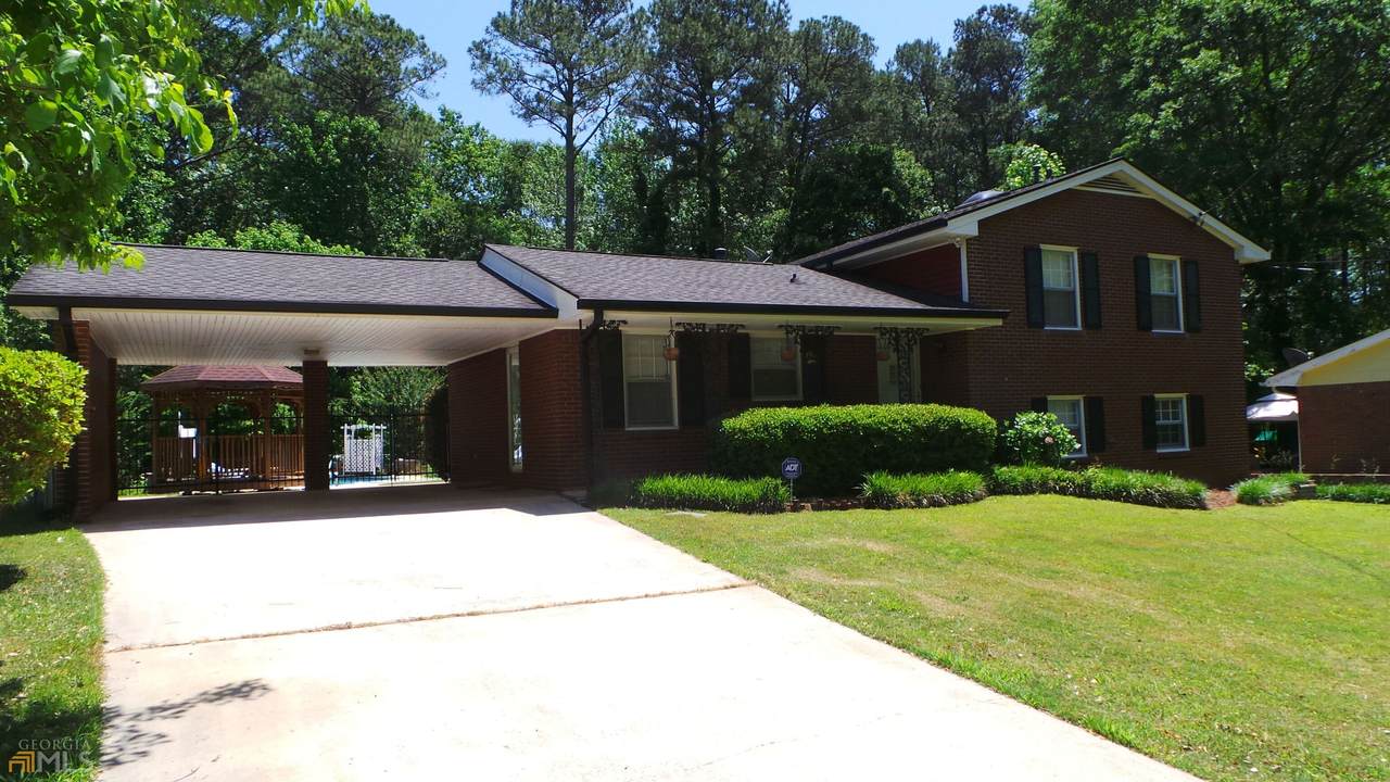 1005 Skylark Drive - Photo 1