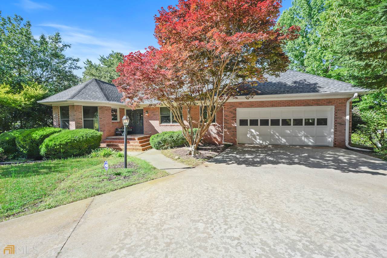 180 Pine Tree Trace - Photo 1