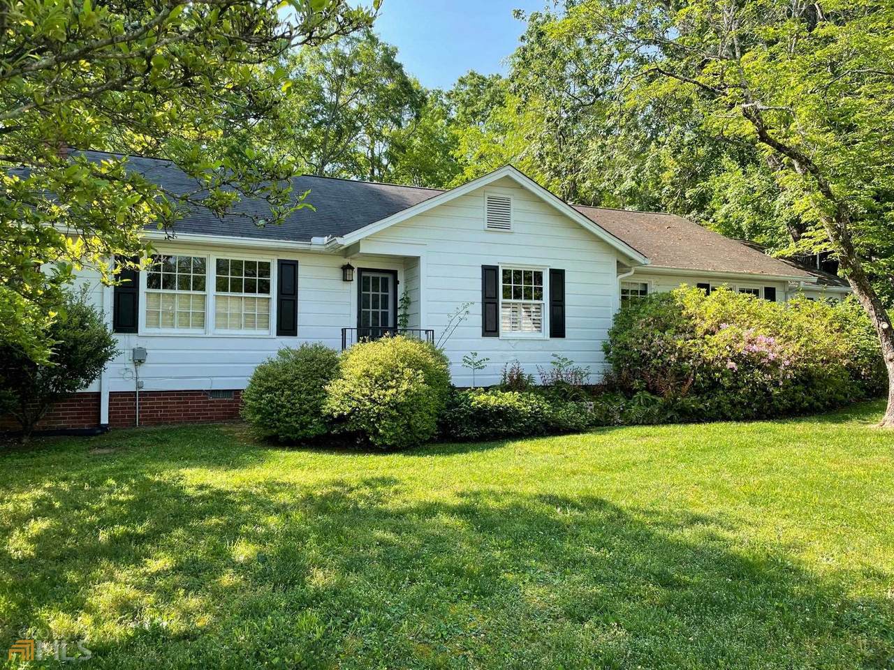 162 Lewellyn Street - Photo 1