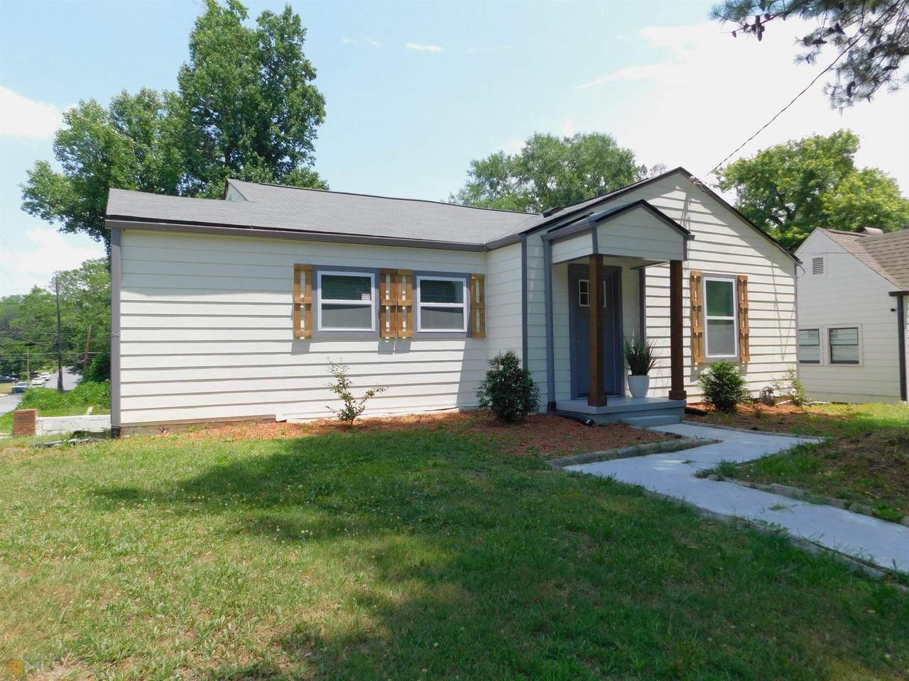 210 Chicamauga Avenue - Photo 1