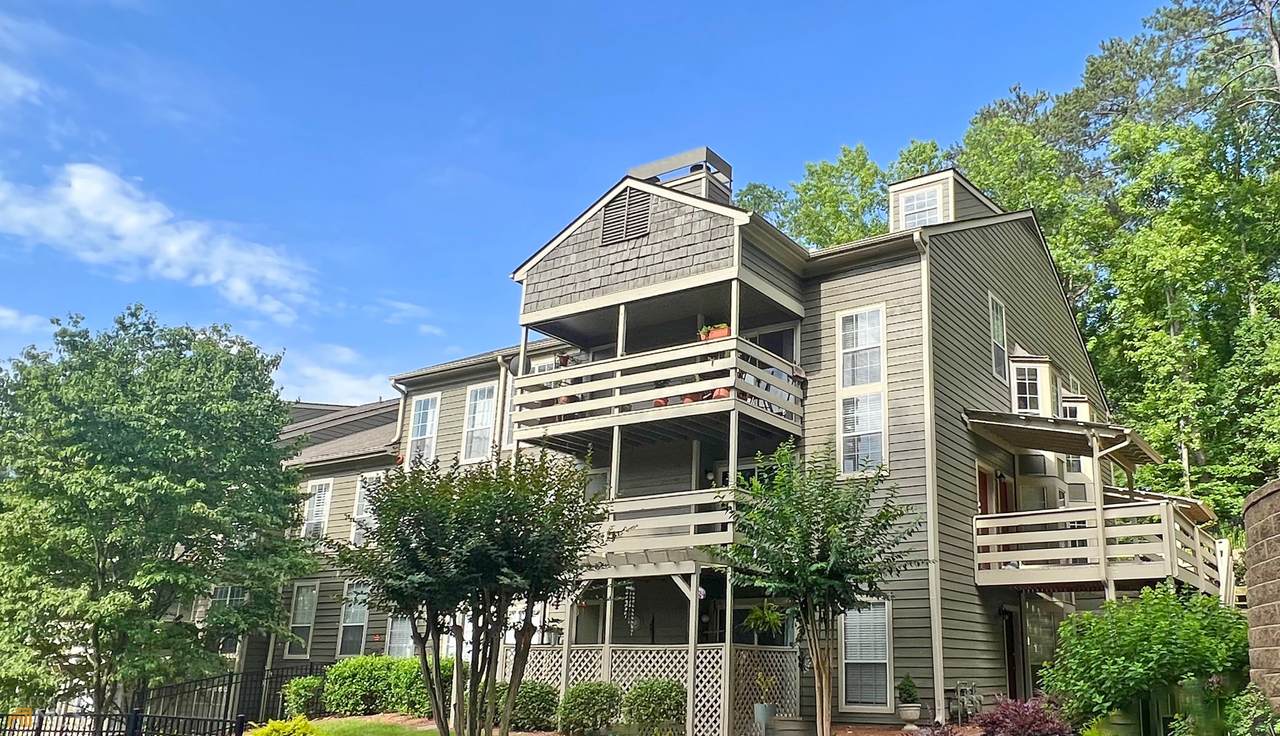 908 Riverview Drive - Photo 1