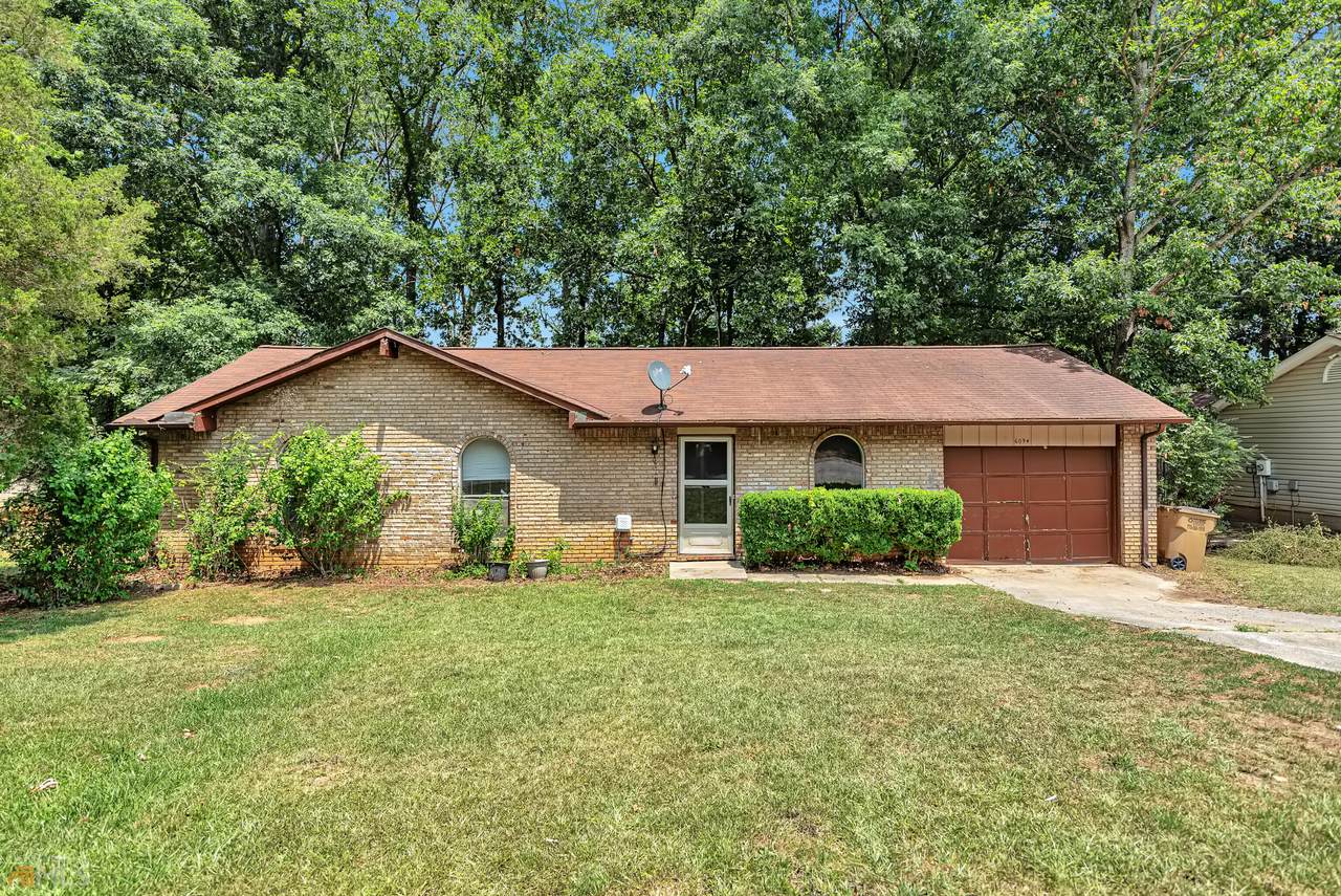 6094 Fieldcrest Drive - Photo 1