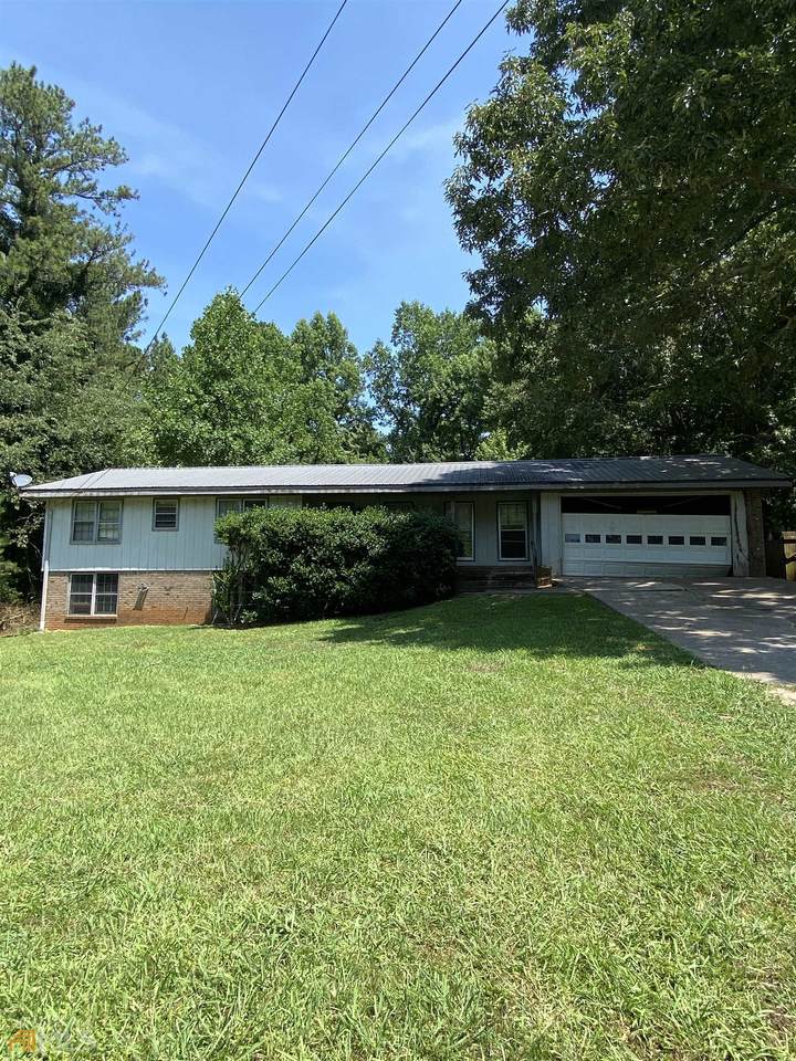 3900 Lisas Drive - Photo 1