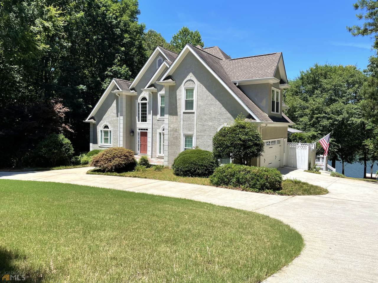 125 Monroe Drive - Photo 1